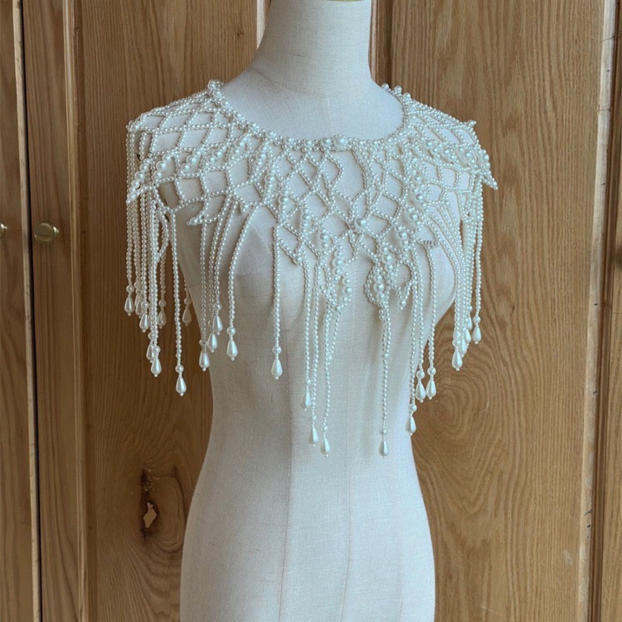 سلسلة جسم مصنوعة يدويًا من الل - مراجعة Pearl Trim Chain وسعره